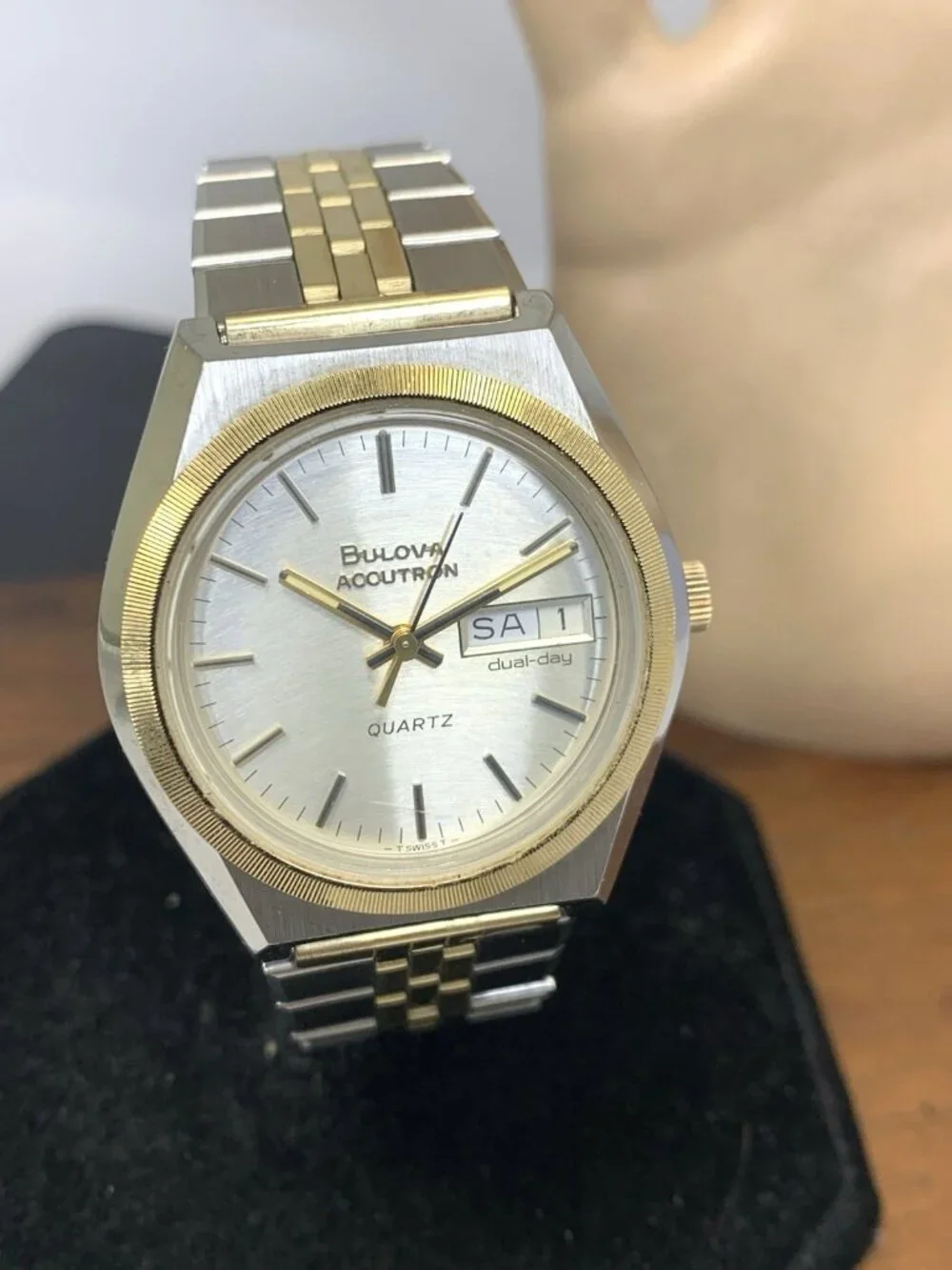 Bulova accutron men